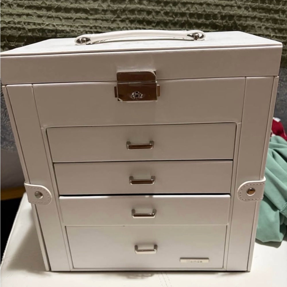 White Jewelry Organizer Box